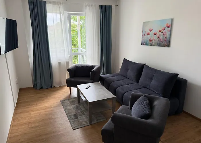 Tolles In Magdeburg-salbke Mit Balkon Und Wifi Magdeburgo
